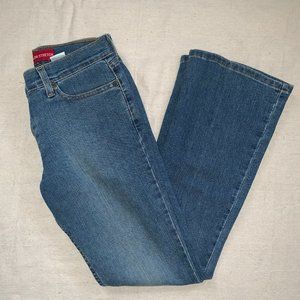 Women's Levi's 518 Bootcut Med- Wash Jeans Sz 3